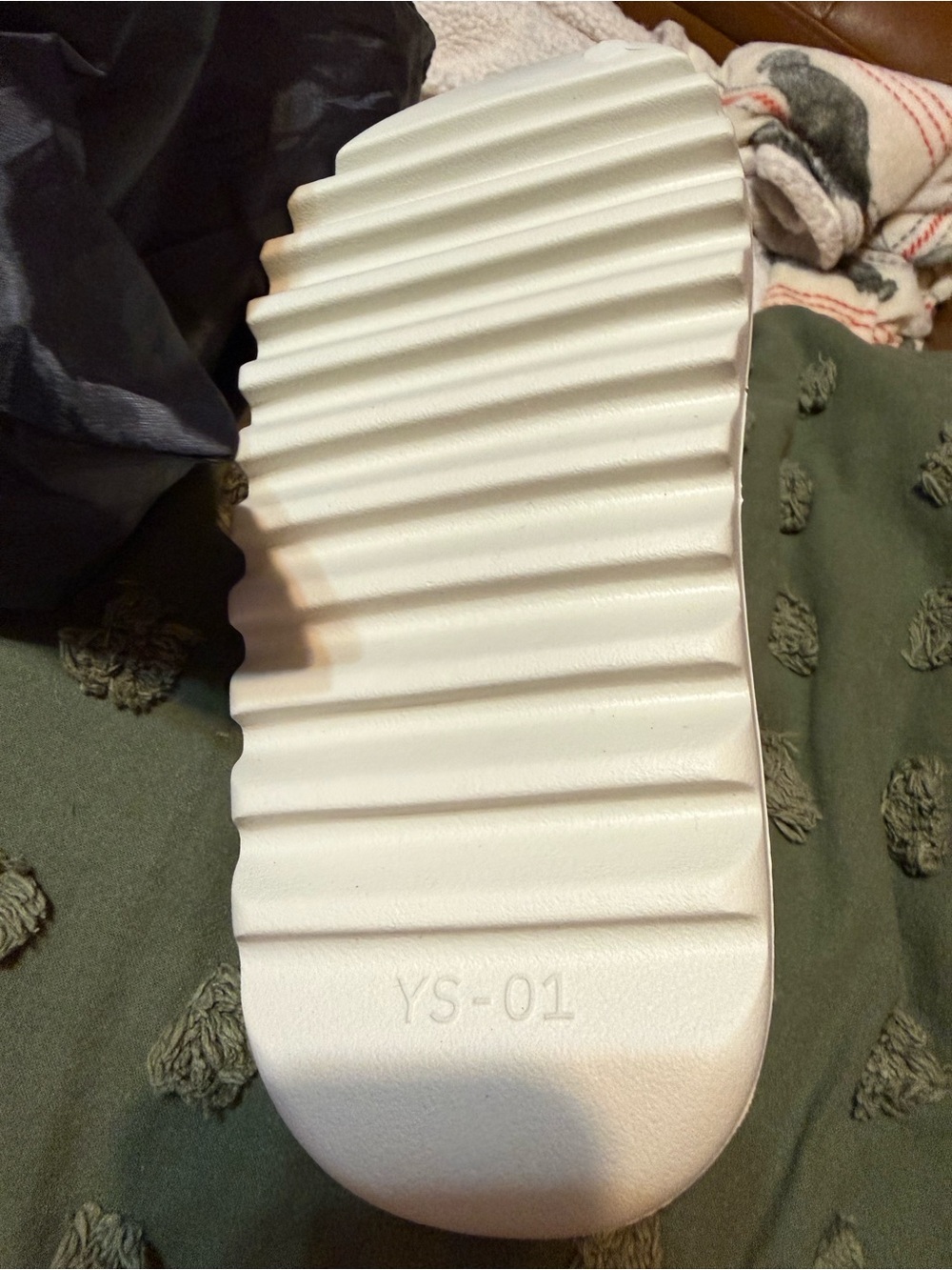 Yeezy White Women's Ribbed Slide Sandal YS-01